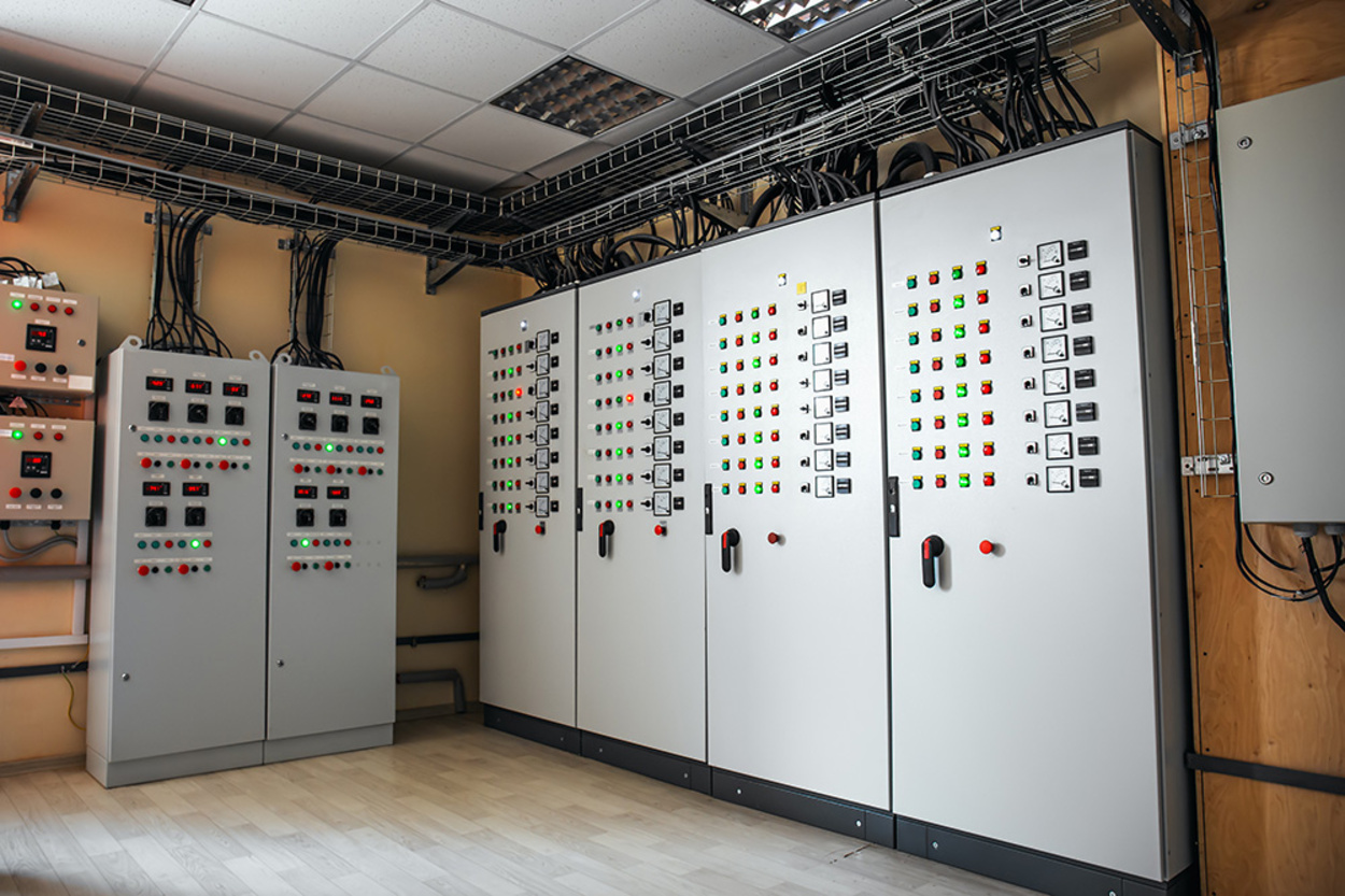 Schalt­anlagen­bau bei CuA Elektrotechnik GbR in Neuhemsbach