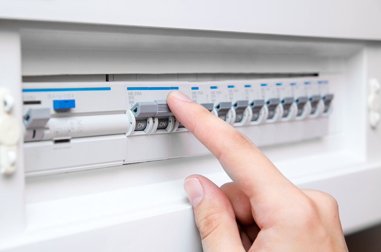 Schalt­schrank­bau bei CuA Elektrotechnik GbR in Neuhemsbach
